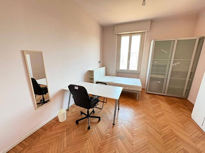 Appartamento trilocale in affitto in Via Casoretto, Casoretto, Milano