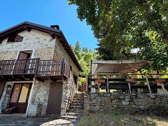 Casa quadrilocale in vendita in Loc Cà Orlandini, Ponte In Valtellina