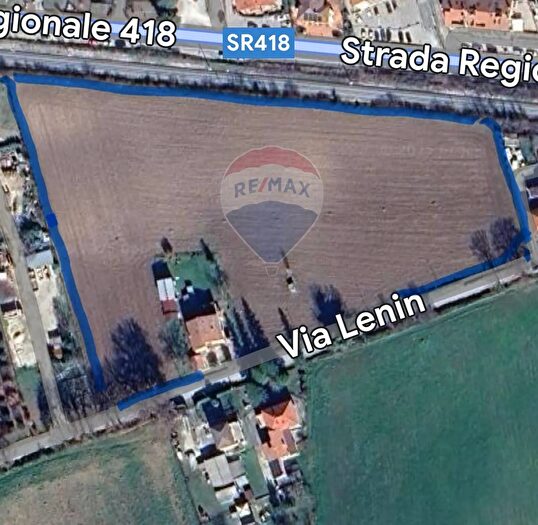 Casa con 12 locali in vendita in Via Lenin, Spoleto