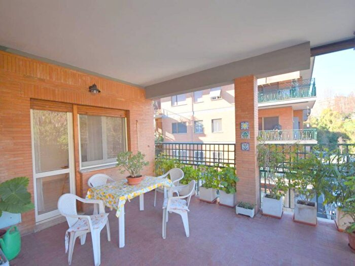 Appartamento trilocale in affitto in Via Anselmo Ciappi, Portuense, Roma