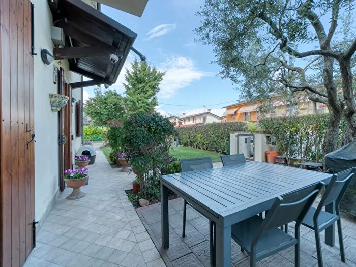 Casa con 5 locali in vendita in Selvazzano Dentro