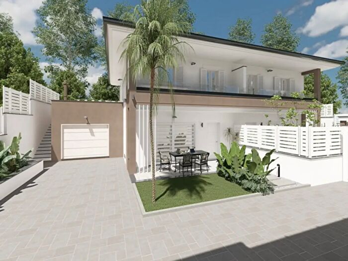 Casa quadrilocale in vendita in Via Tivoli, Guidonia Montecelio