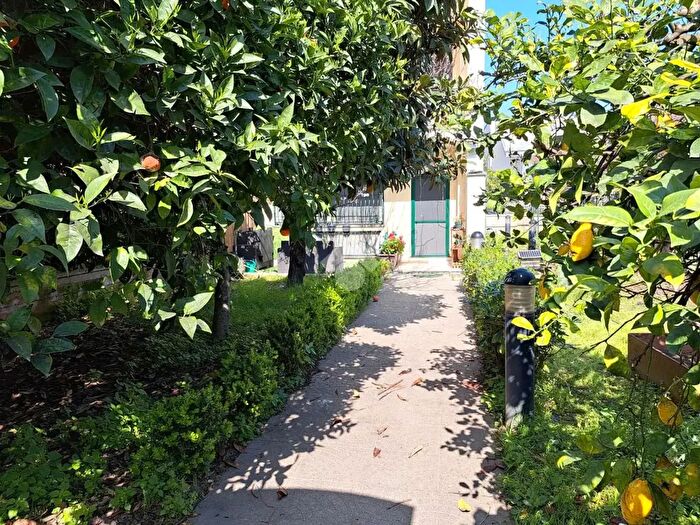 Casa con 5 locali in vendita in Via Caprarelle, Brusciano