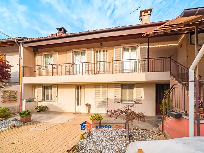 Casa con 6 locali in vendita in Via Aicardi, Polonghera
