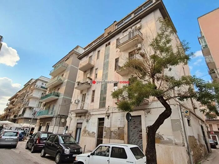 Appartamento quadrilocale in vendita in Via Pietro Scrocco, Foggia