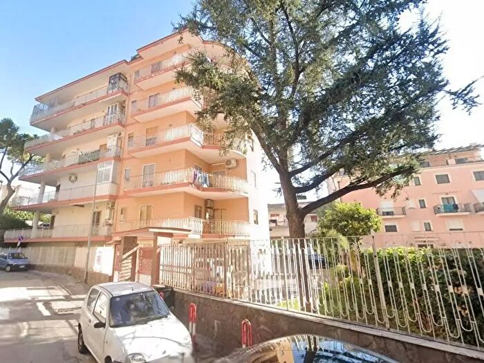 Appartamento con 6 locali in vendita in Via Maresca, Torre Annunziata