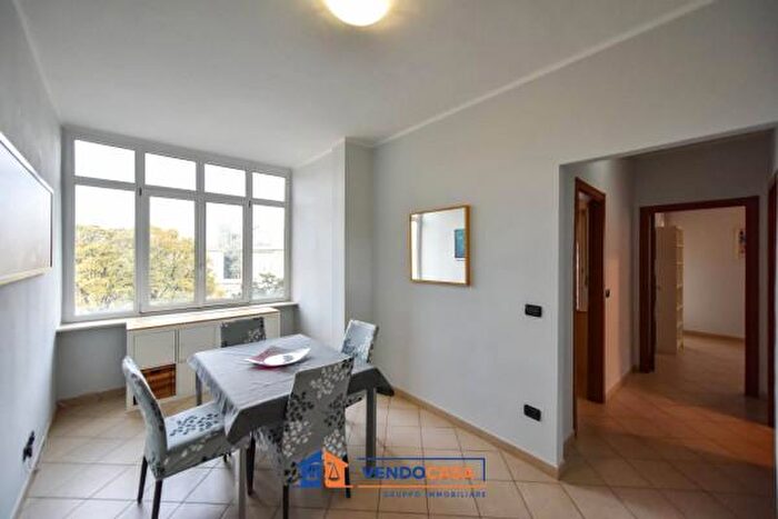 Appartamento quadrilocale in vendita in Via Genova, Torino