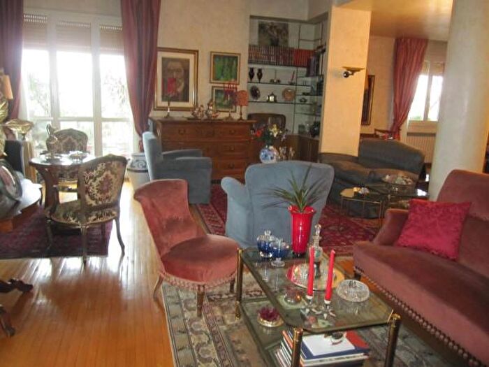 Appartamento con 5 locali in vendita in Viale Monte Grappa, Reggio Emilia