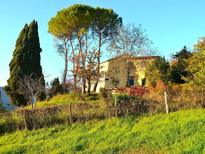 Casa con 11 locali in vendita in Via di Montepoli, Scarperia e San Piero