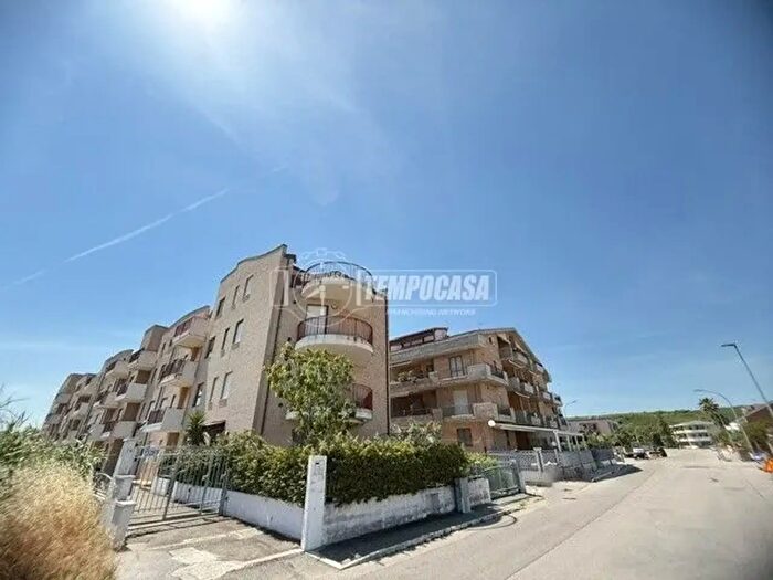 Appartamento trilocale in vendita in Via Don l Sturzo, Campomarino