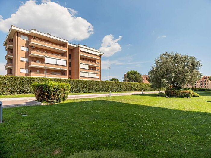 Casa con 5 locali in affitto in Via Carlo Muscetta, Bufalotta, Roma