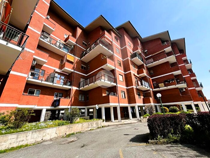 Appartamento trilocale in vendita in Via Genova, Volpiano