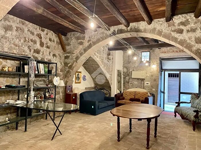 Appartamento bilocale in vendita in Via Corso Cavour, Montefiascone