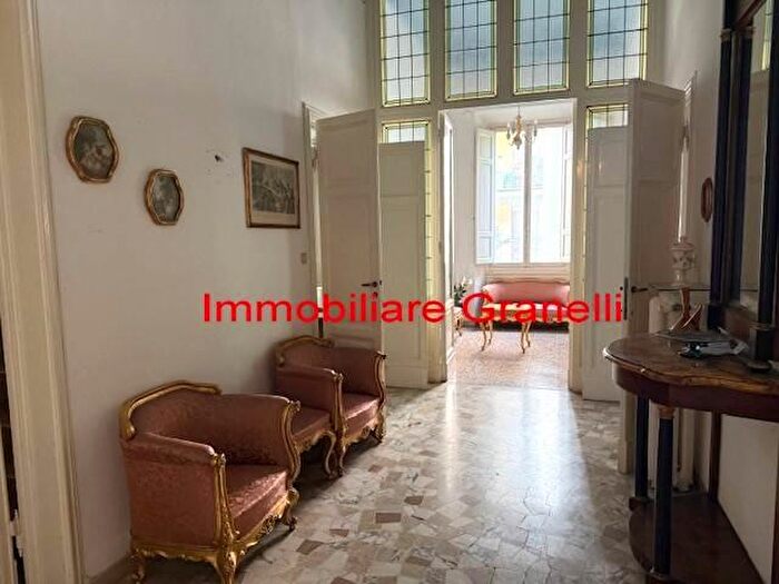 Appartamento con 6 locali in vendita in Firenze