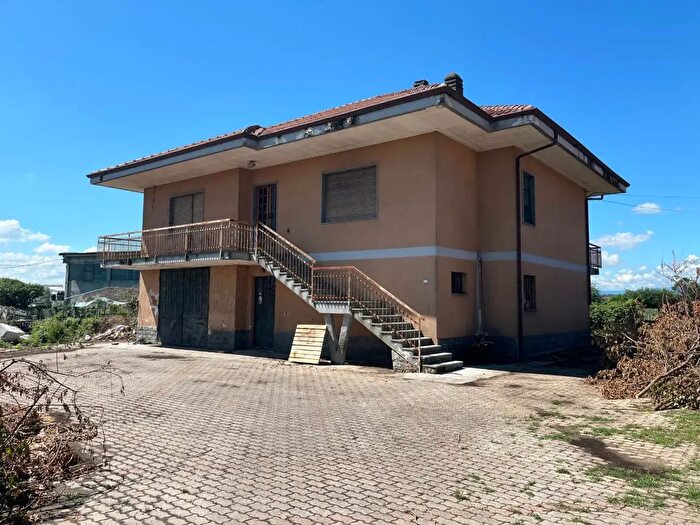 Casa quadrilocale in vendita in Corso Vittorio Veneto, Rivarolo Canavese