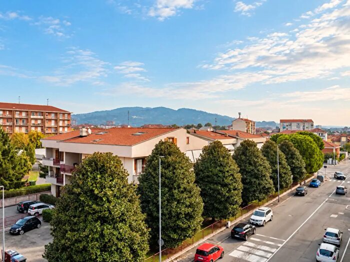 Appartamento quadrilocale in vendita in Via Sassari, Nichelino
