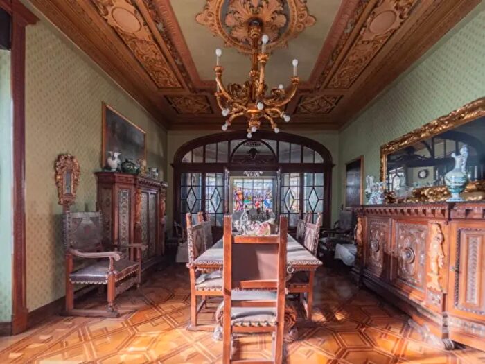 Casa con 6 locali in vendita in Via Umberto Calosso, Asti