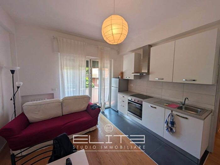Appartamento trilocale in affitto in Via Redipuglia, Borgo Rodi, Ancona