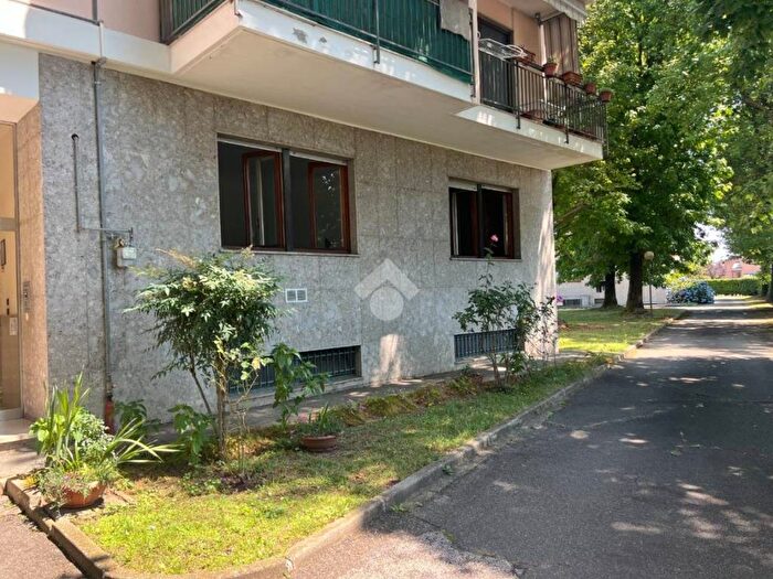 Appartamento bilocale in affitto in Via Caprera, Centro, Malnate