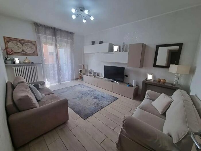 Appartamento trilocale in vendita in Via dei Mille, Limbiate