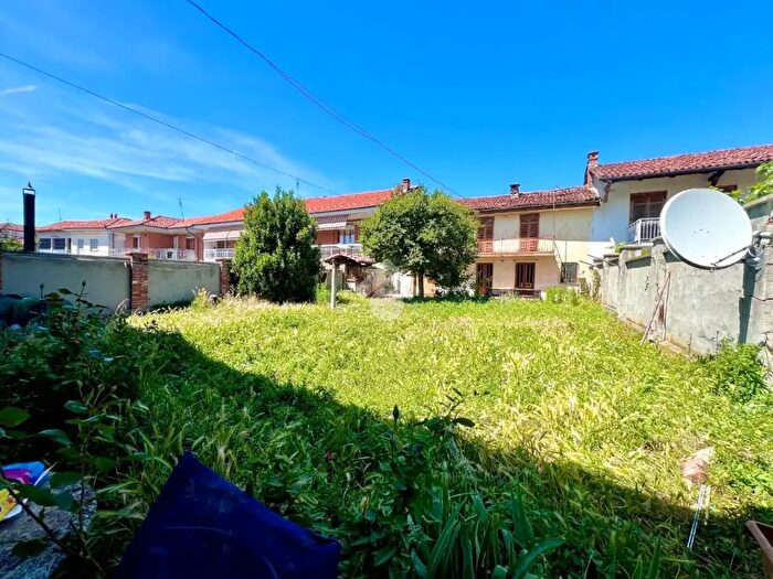 Casa con 7 locali in vendita in Via Alfieri, Buttigliera D'Asti
