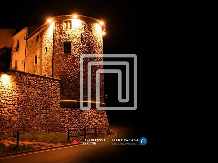 Casa con 6 locali in vendita in Viale Roosevelt, Sulmona