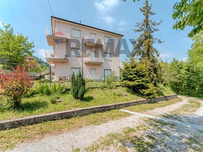 Appartamento bilocale in vendita in Via Canale, Roncola