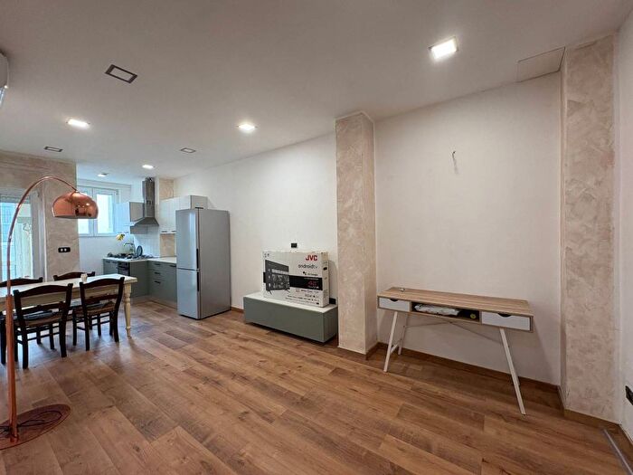 Appartamento bilocale in affitto in Via Carlo Pedrotti, Aurora, Torino