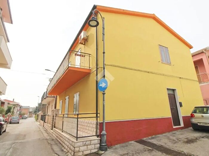 Casa quadrilocale in vendita in Via Risorgimento, Campomarino