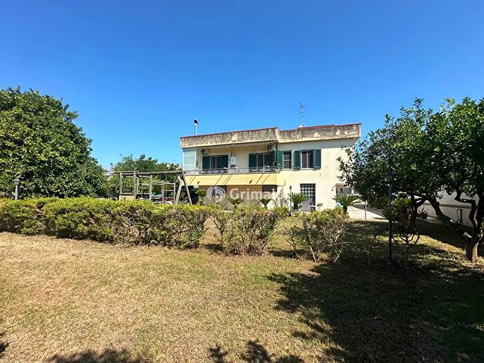 Casa con 5 locali in vendita in Via G Pastore, Acerra