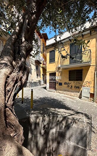 Appartamento trilocale in vendita in Via Casa Giarrusso, Marano Di Napoli