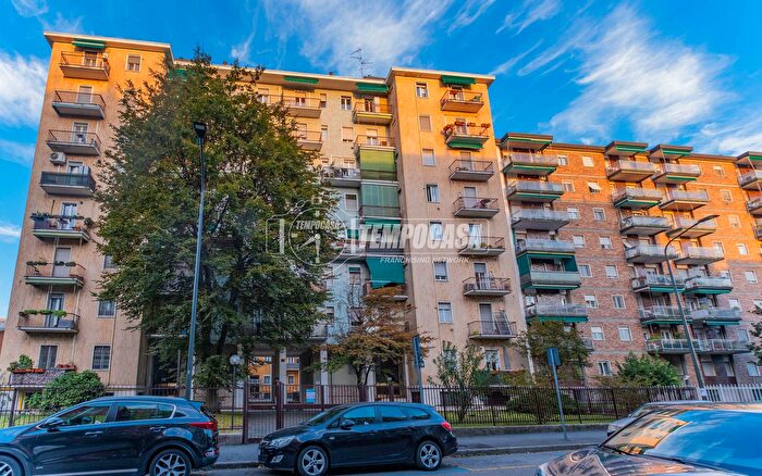 Appartamento trilocale in vendita in Via Vittorio Scialoia, Milano