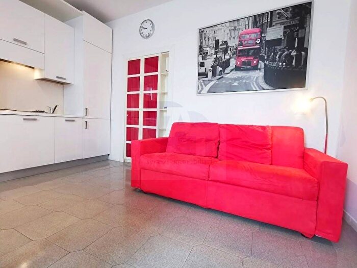 Appartamento monolocale in affitto in Via Cesare Balbo, Bocconi, Milano