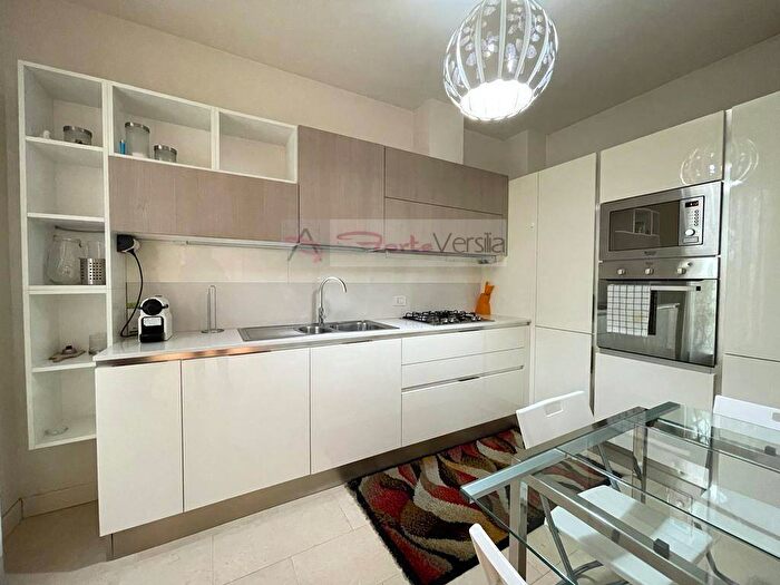 Casa con 5 locali in affitto in via Piave, Centro, Forte dei Marmi