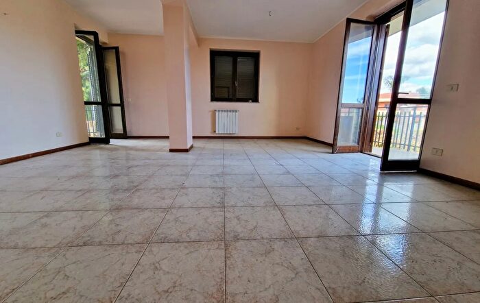 Appartamento trilocale in vendita in Mascali