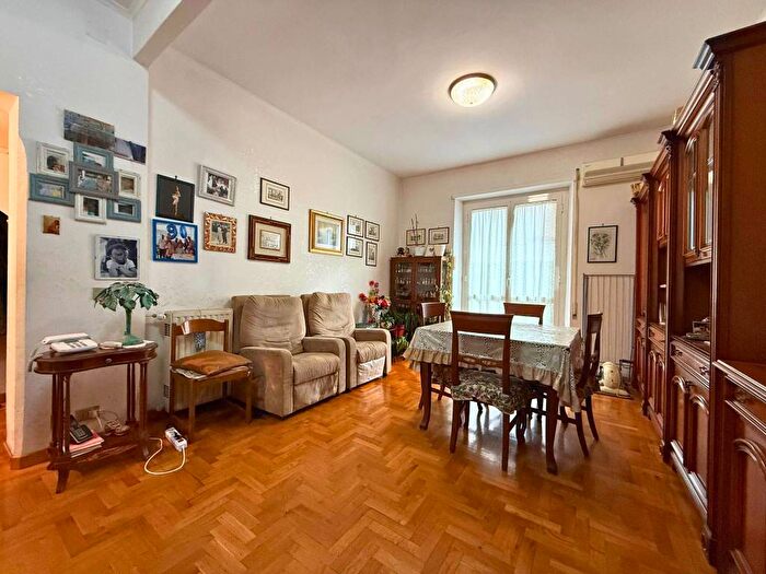 Appartamento trilocale in affitto in Via di Donna Olimpia, Monteverde Vecchio, Roma