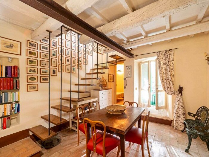 Appartamento con 5 locali in affitto in Via del Rosso, Centro, Orbetello