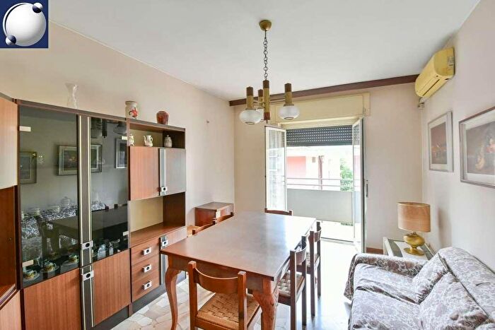 Appartamento bilocale in vendita in Piazza Matteotti, Erba