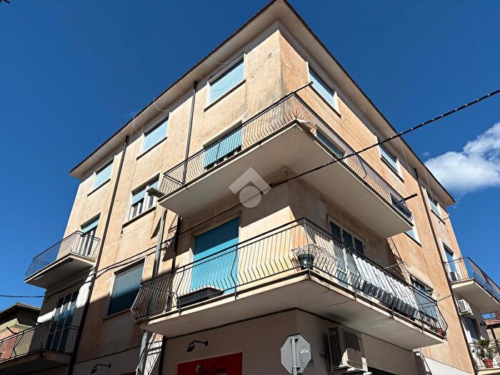 Appartamento quadrilocale in vendita in Appartamento Via Fratelli Cervi, Fondi