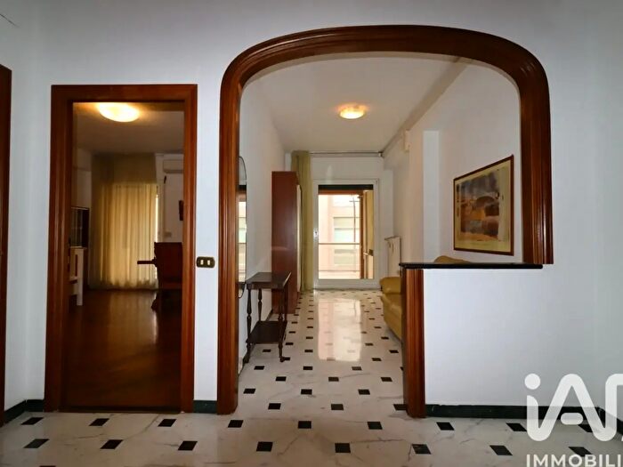 Appartamento quadrilocale in vendita in Via Giacomo Pedemonte, Genova