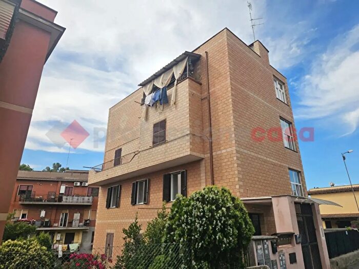 Appartamento bilocale in vendita in Via Andrea Verga, Roma