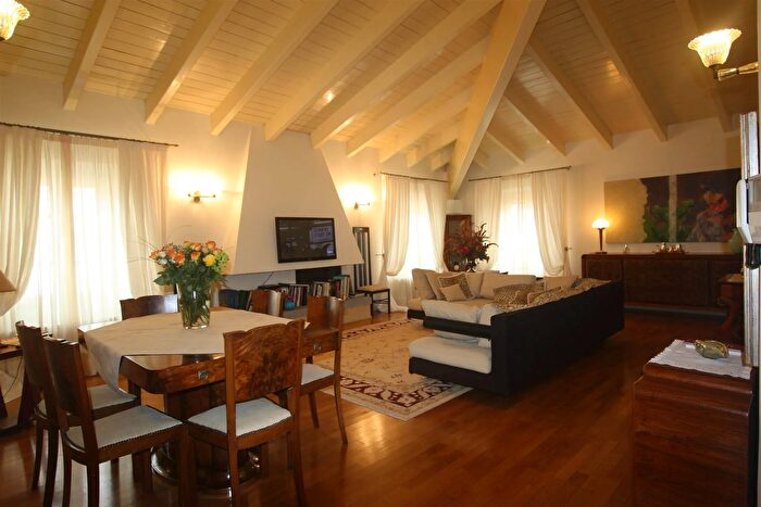 Appartamento quadrilocale in vendita in Piazza dello Spirito Santo Pistoia, Pistoia