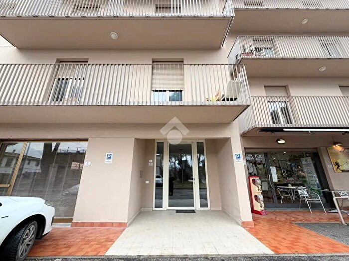 Appartamento quadrilocale in affitto in Via Raffaello Sanzio, Quarrata