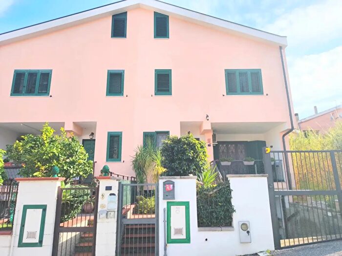 Appartamento con 5 locali in vendita in Messina