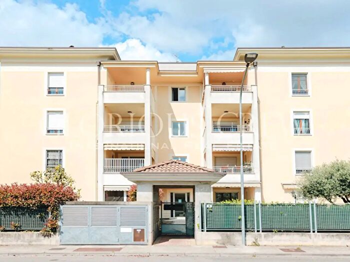 Appartamento trilocale in vendita in Via Nikolejwka, Mazzano