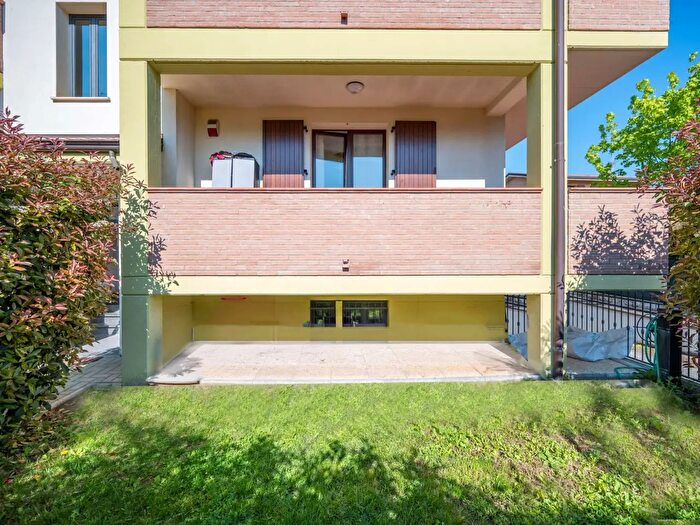 Appartamento quadrilocale in vendita in Via Balletti, Quattro Castella