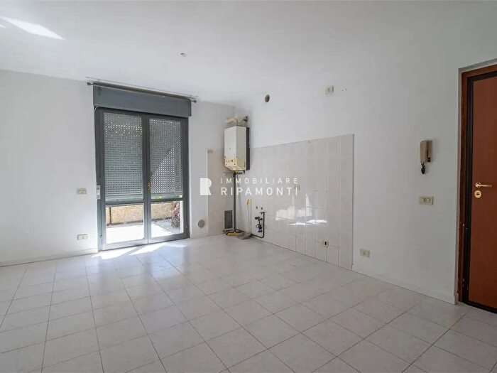 Appartamento bilocale in affitto in Via del Roccolo, Lecco