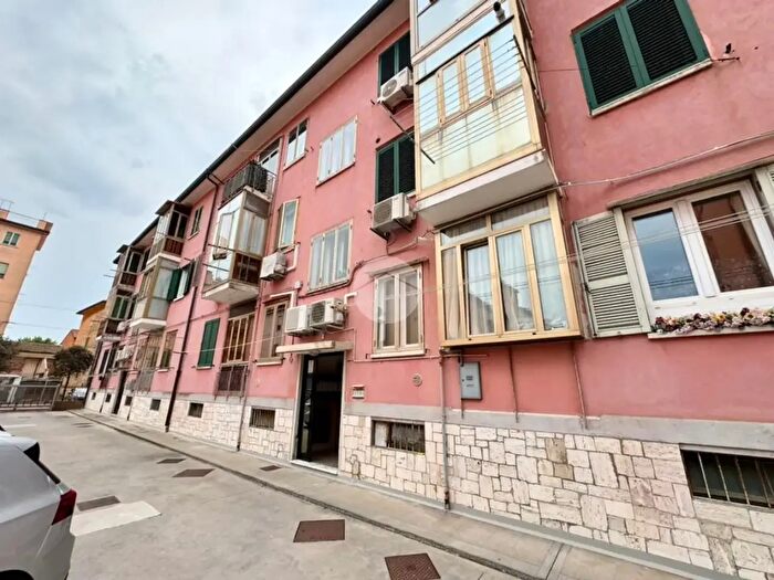 Appartamento trilocale in vendita in Via Angelo Fava, Chioggia