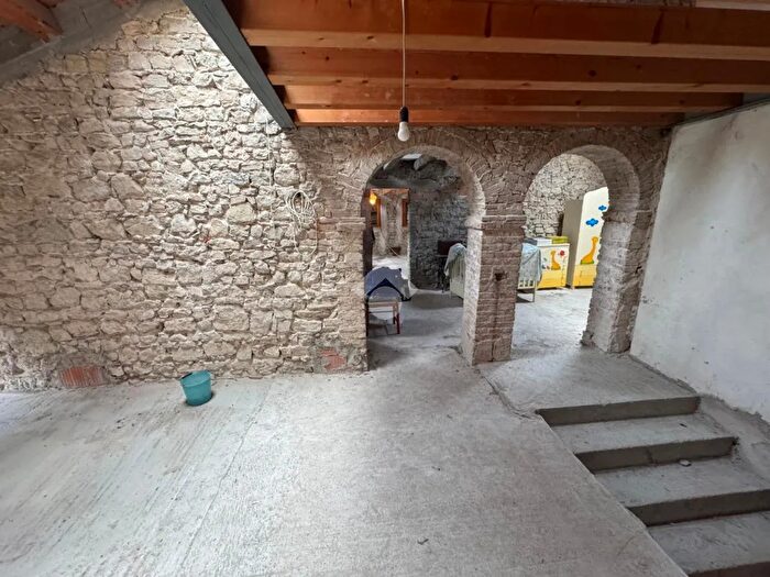 Appartamento con 5 locali in vendita in Via Caprera, Vittorio Veneto