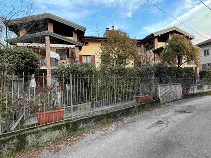 Appartamento bilocale in vendita in Via Fontana Mora, Sesto Calende